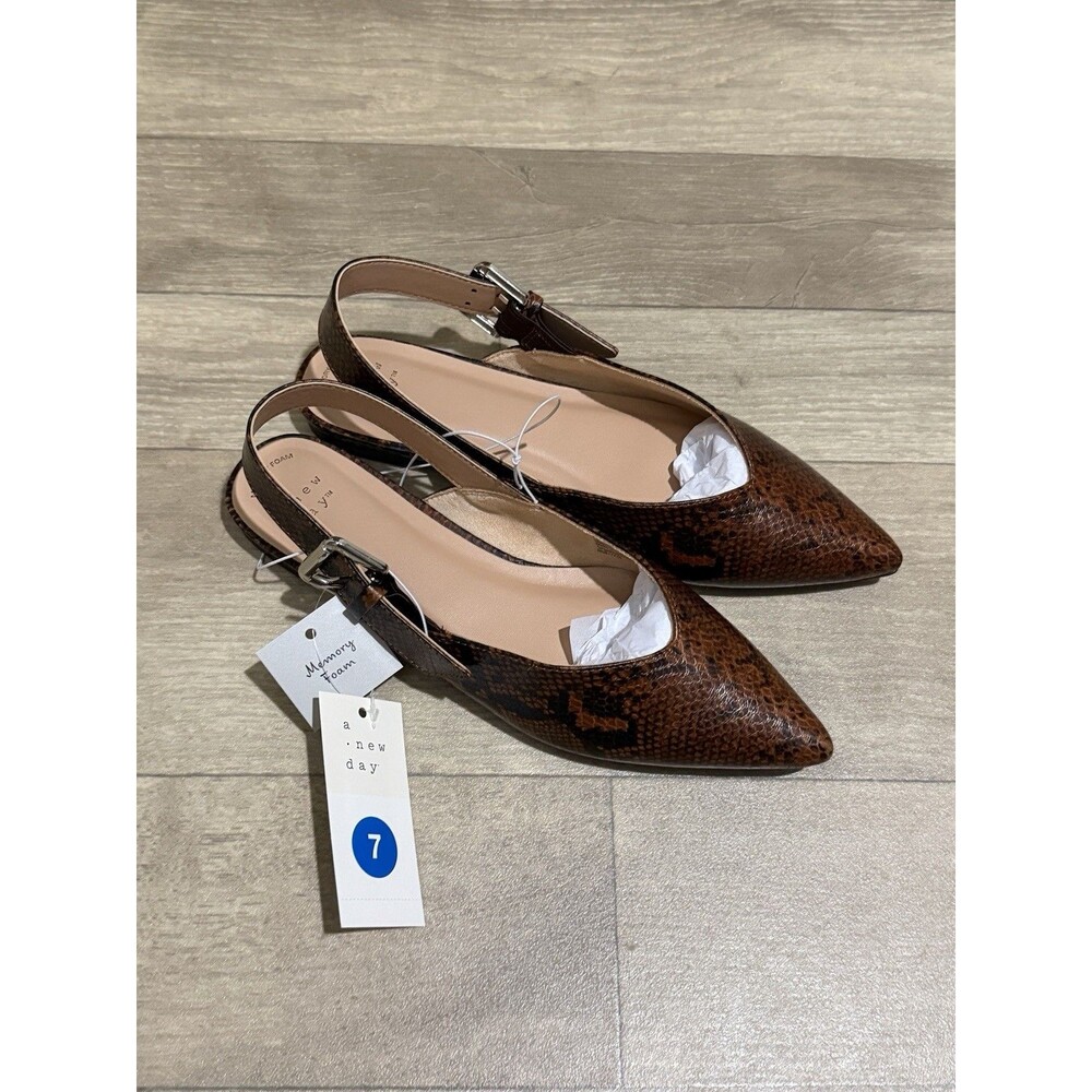 A New Day Women’s Victoria Shoes with Memory Foam Insole Size 7
